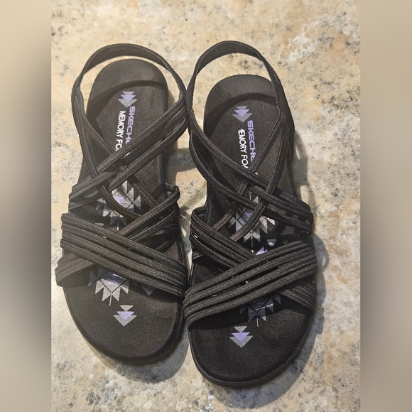 Skechers Women's Black Strappy Sandals - Picture 4 of 10